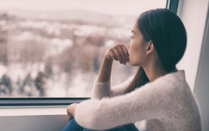 The Effects of Seasonal Depression in Women: Signs, Symptoms, and What to Do